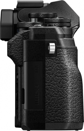 OM-D E-M10 Mark IV + ED 14-42mm EZ Pancake Black