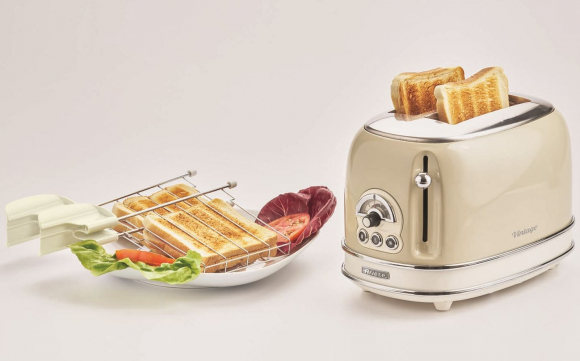 155/ 13 Vintage Toaster Cream
