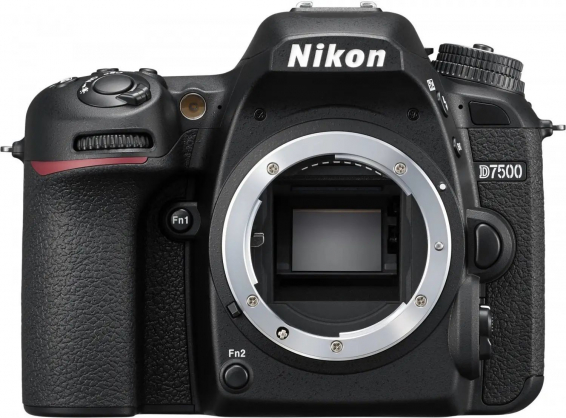 D7500 AF-S DX 18-105 f/ 3.5-5.6G ED VR