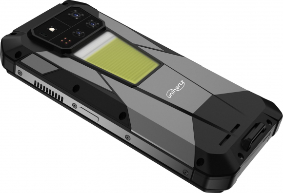 Tank 4 Pro 5G 18/ 1000GB Black