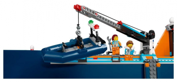 Arctic Explorer Ship 60368