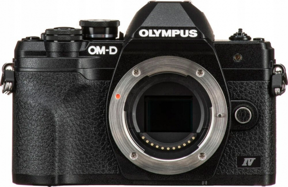 OM-D E-M10 Mark IV + ED 14-42mm EZ Pancake Black