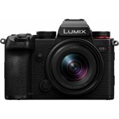 Lumix S5D + S-R1840 F/ 4.5-6.3 KIT