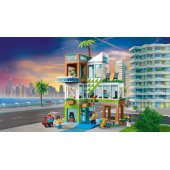 Apartment Building 60365