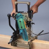 Makita Chain Chisel Machine 1140W (7104L)
