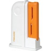 FISKARS FISKARS UNIVERSAL Knife Sharpener FS1020499 FISKARS.
