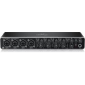Behringer UMC404HD recording audio interface