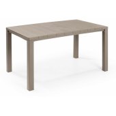 Julie (film) Beige