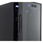 AD 8083